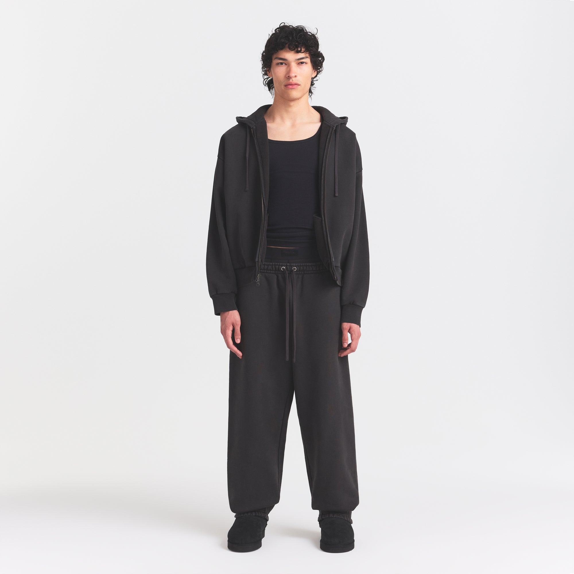 HEAVYWEIGHT FLEECE MENS JOGGER | WASHED ONYX ON A MODEL FRONT VIEW @ | FOCUS: 0.0, 1.0, 0.9