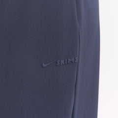 NikeSKIMS AIRY WIDE LEG PANT | DEEP ROYAL ON A MODEL SIDE VIEW @ | FOCUS: 0.0, 1.0, 0.9