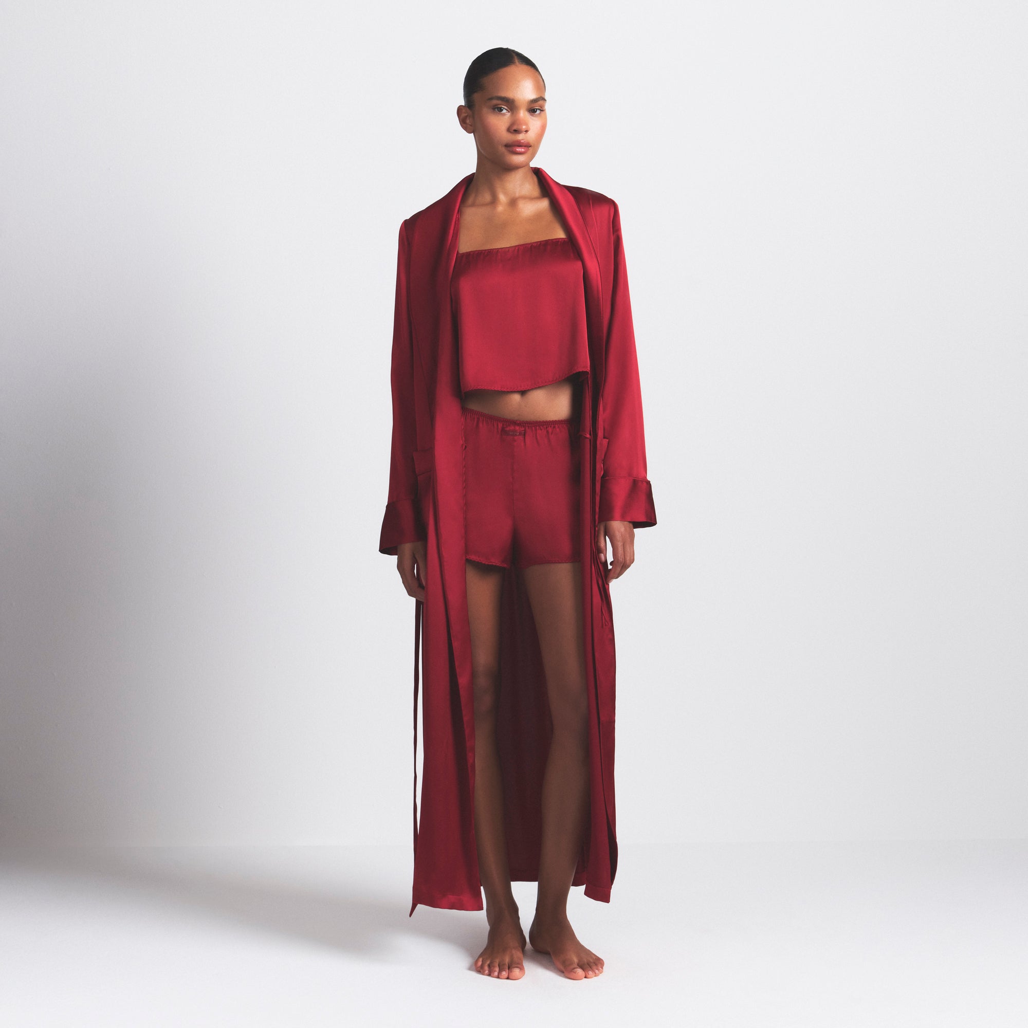 WOVEN SHINE LONG ROBE | BRICK ON A MODEL FRONT VIEW @ | FOCUS: 0.0, 1.0, 0.9