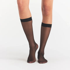 HOSIERY KNEE HIGH SOCK | ONYX ON A MODEL FRONT VIEW