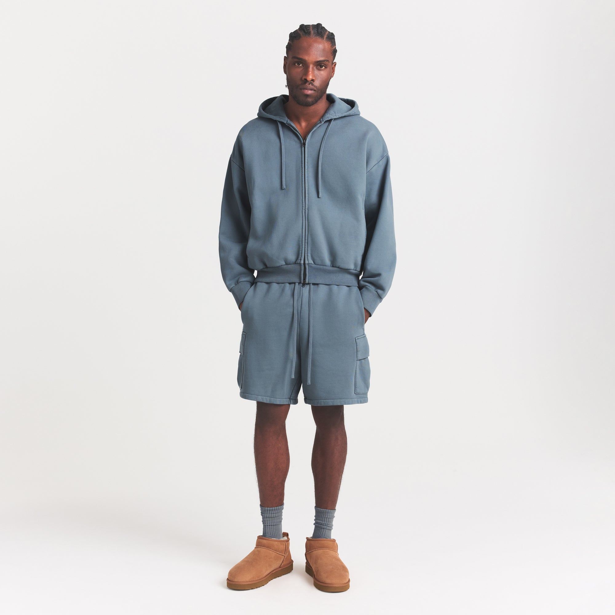 HEAVYWEIGHT FLEECE MENS CARGO SHORT | KYANITE ON A MODEL FRONT VIEW @ | FOCUS: 0.0, 1.0, 0.9