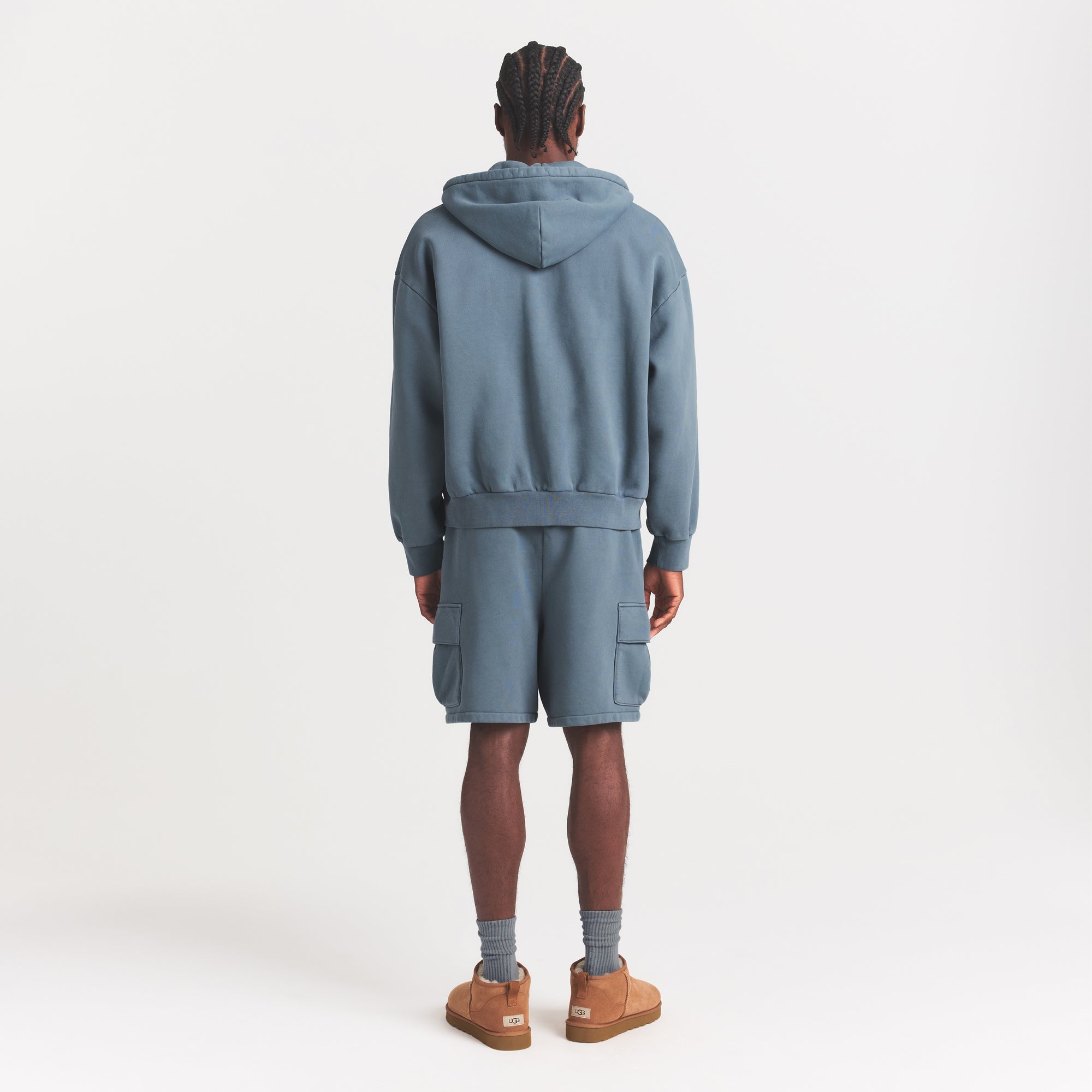 HEAVYWEIGHT FLEECE MENS CARGO SHORT | KYANITE ON A MODEL FRONT VIEW @ | FOCUS: 0.0, 1.0, 0.9