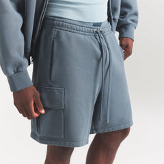 HEAVYWEIGHT FLEECE MENS CARGO SHORT | KYANITE ON A MODEL SIDE VIEW @ | FOCUS: 0.0, 1.0, 0.9