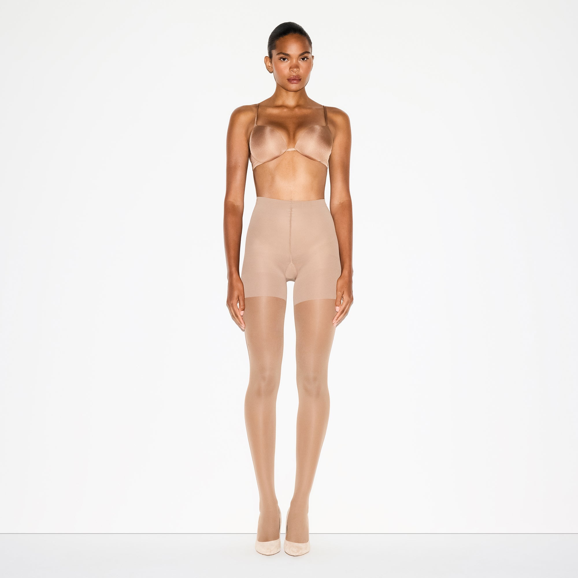 HOSIERY SHAPING TIGHTS | SIENNA ON A MODEL FRONT VIEW @