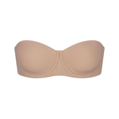 FITS EVERYBODY STRAPLESS BRA | MICA (STRAPLESS BRAS) LAYS FLAT ON A WHITE BACKGROUND | FLT