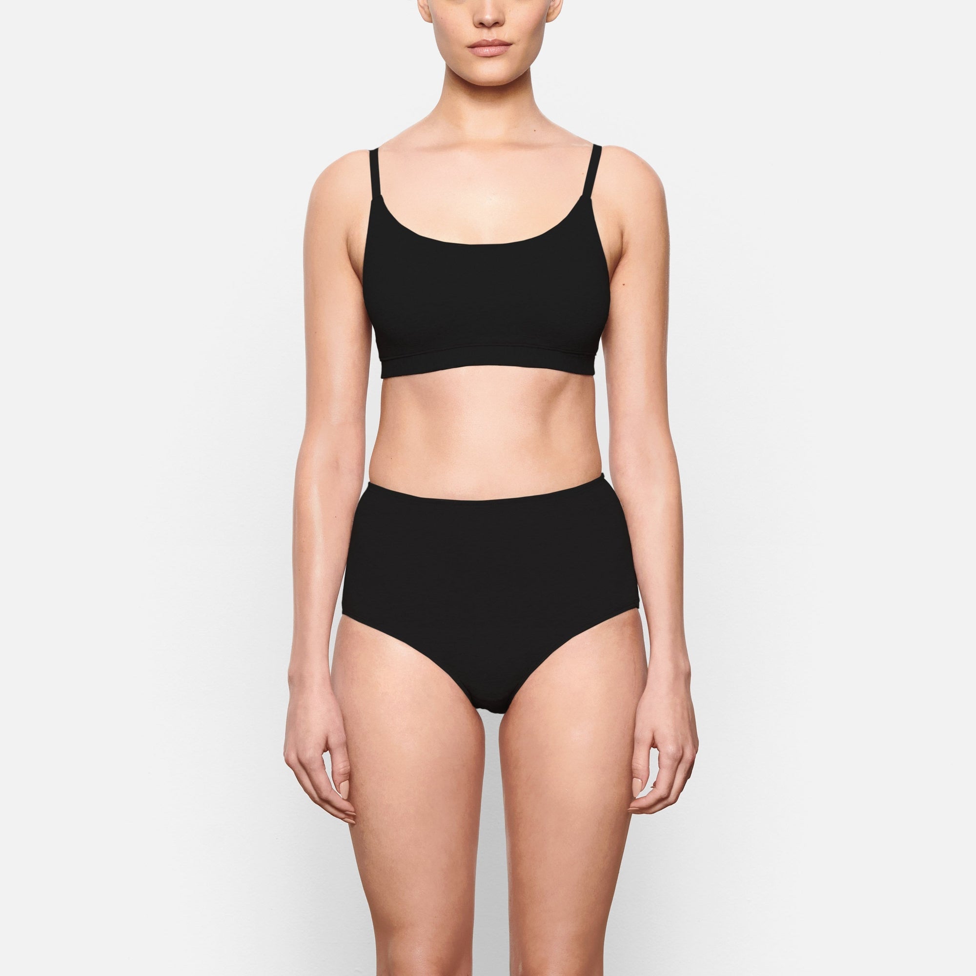 COTTON JERSEY SCOOP BRALETTE WORN BY A MODEL IN FRONT VIEW