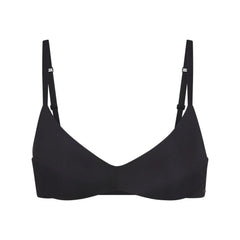 WIRELESS FORM PUSH-UP PLUNGE BRA | ONYX (DEMI BRAS) LAYS FLAT ON A WHITE BACKGROUND | FLT