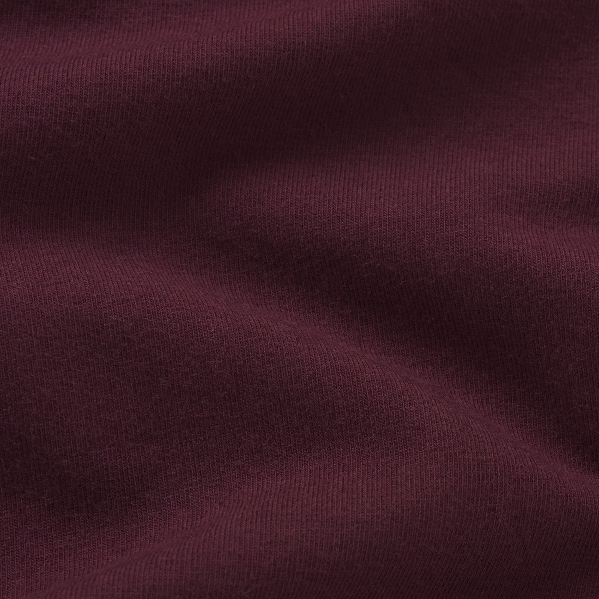 COTTON RIB T-SHIRT | CURRANT & LAYS FLAT ON A WHITE BACKGROUND | FLT