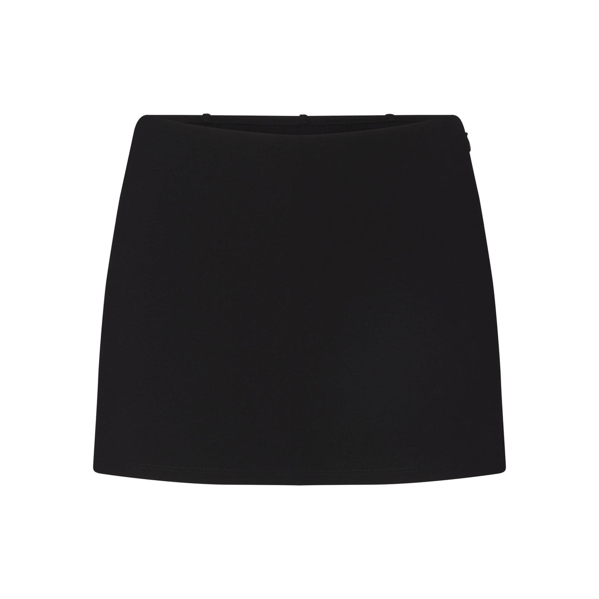 THE ESSENTIAL COLLECTION MINI SKORT | OBSIDIAN FLAT ON A WHITE BACKGROUND | FLT