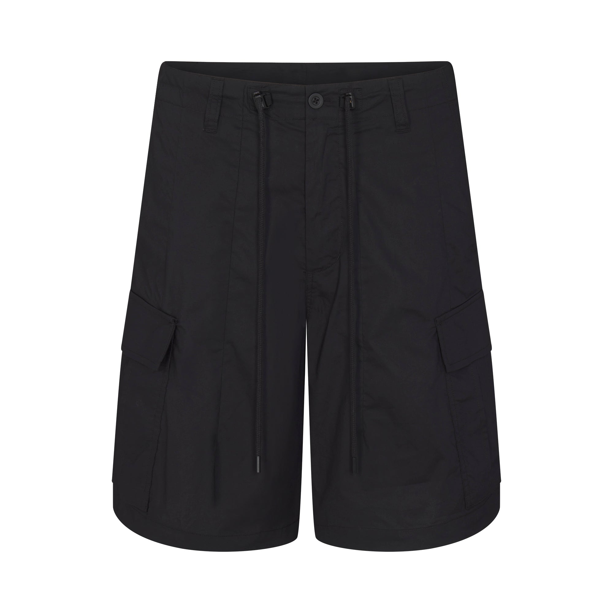 WOVEN COTTON OVERSIZED CARGO SHORT | ONYX FLAT ON A WHITE BACKGROUND | FLT
