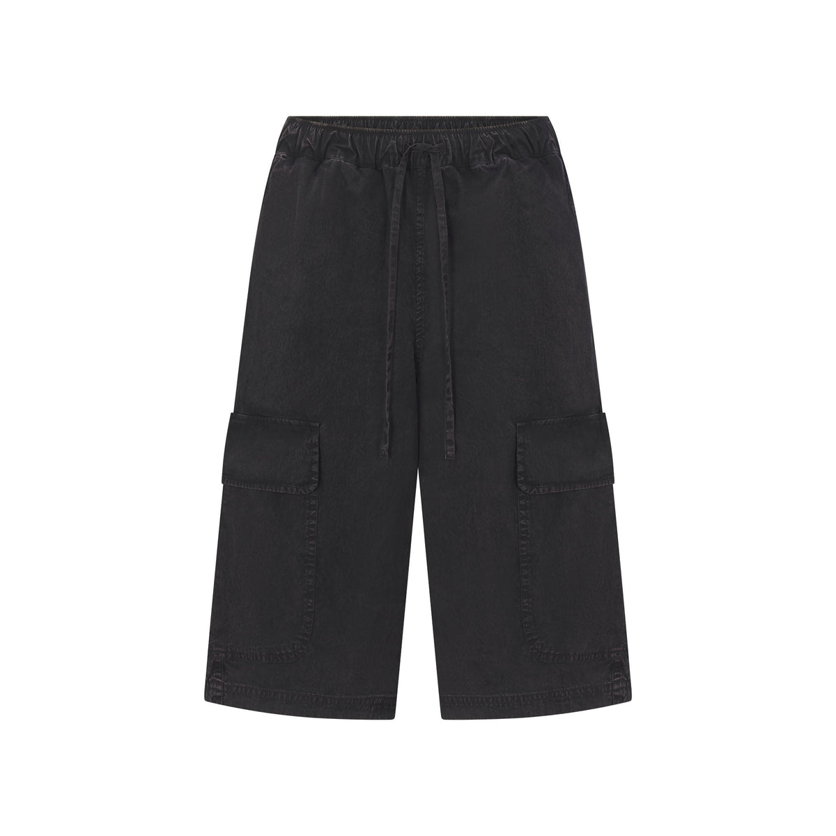 WOVEN MENS CARGO SHORT | ONYX FLAT ON A WHITE BACKGROUND | FLT