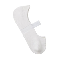 NikeSKIMS ACCESSORIES DRI-FIT™ PILATES CREW SOCK | SNOW & LAYS FLAT ON A WHITE BACKGROUND | FLT