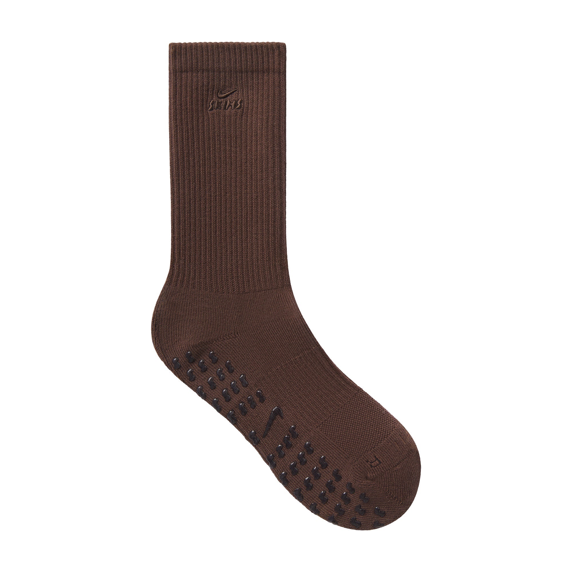 NikeSKIMS ACCESSORIES DRI-FIT PILATES GRIP CREW SOCK | DARK SEPIA FLAT ON A WHITE BACKGROUND