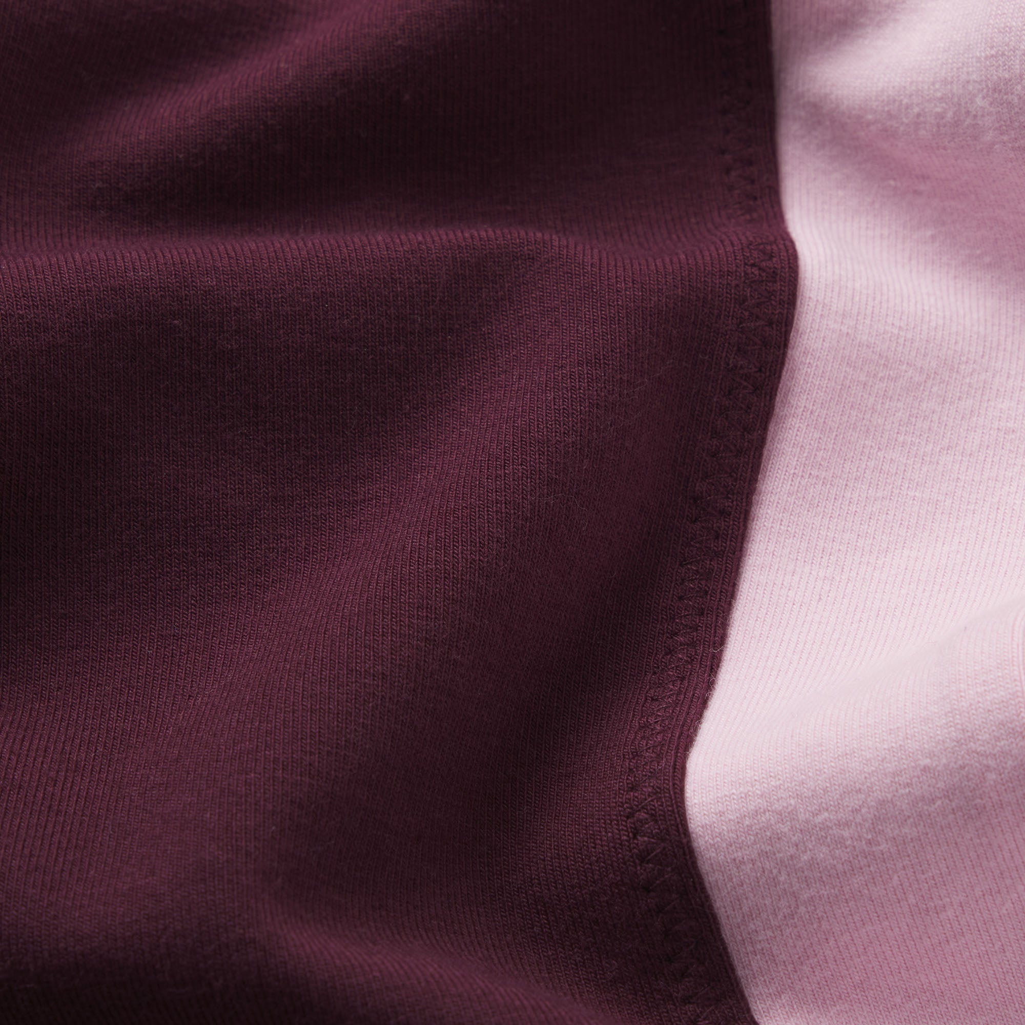 OUTDOOR HIGH WAISTED LEGGING | CURRANT PEONY CONTRAST & LAYS FLAT ON A WHITE BACKGROUND | FLT