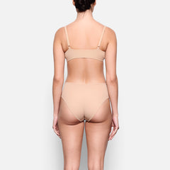 BACK VIEW OF THE FITS EVERYBODY MID RISE BRIEF ON A MODEL