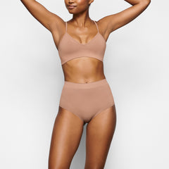 SOFT SMOOTHING BOY SHORT WORN BY A MODEL IN FRONT VIEW