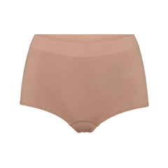 SOFT SMOOTHING SEAMLESS BOY SHORT | SIENNA (BOY SHORTS, PANTIES) LAYS FLAT ON A WHITE BACKGROUND | FLT