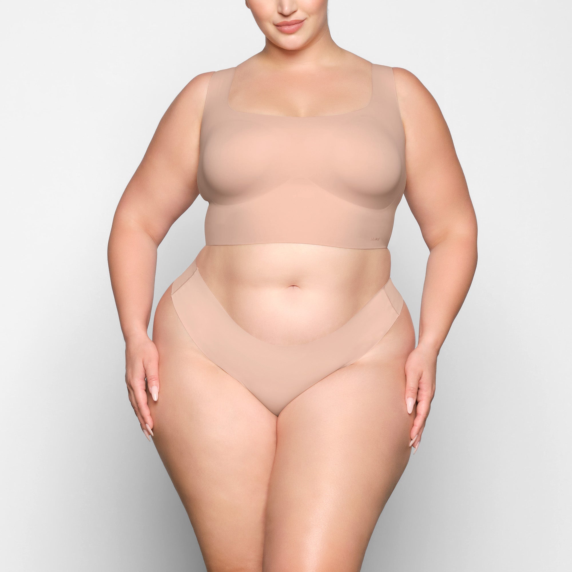 FREE CUT MID WAIST THONG
