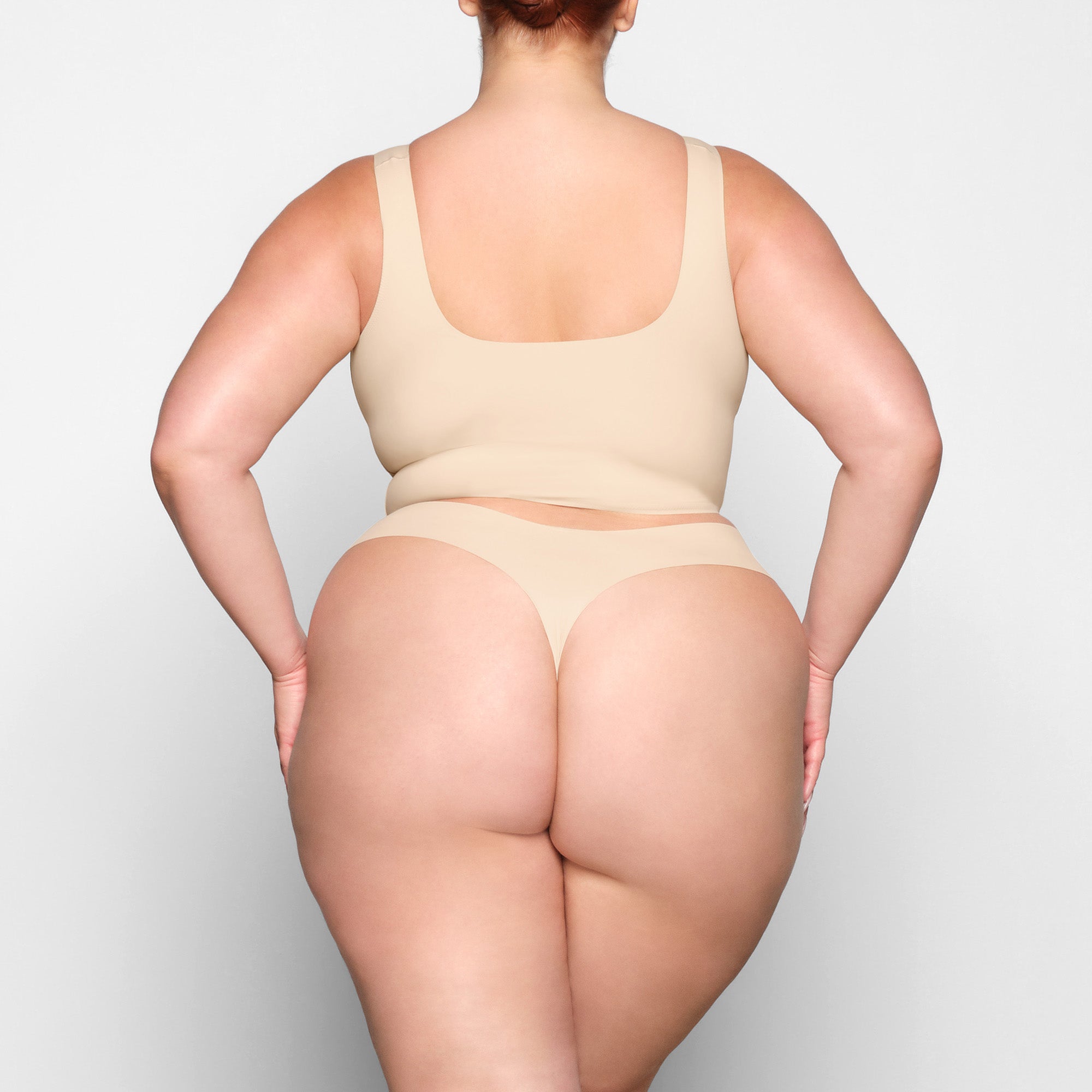 FREE CUT MID WAIST THONG 