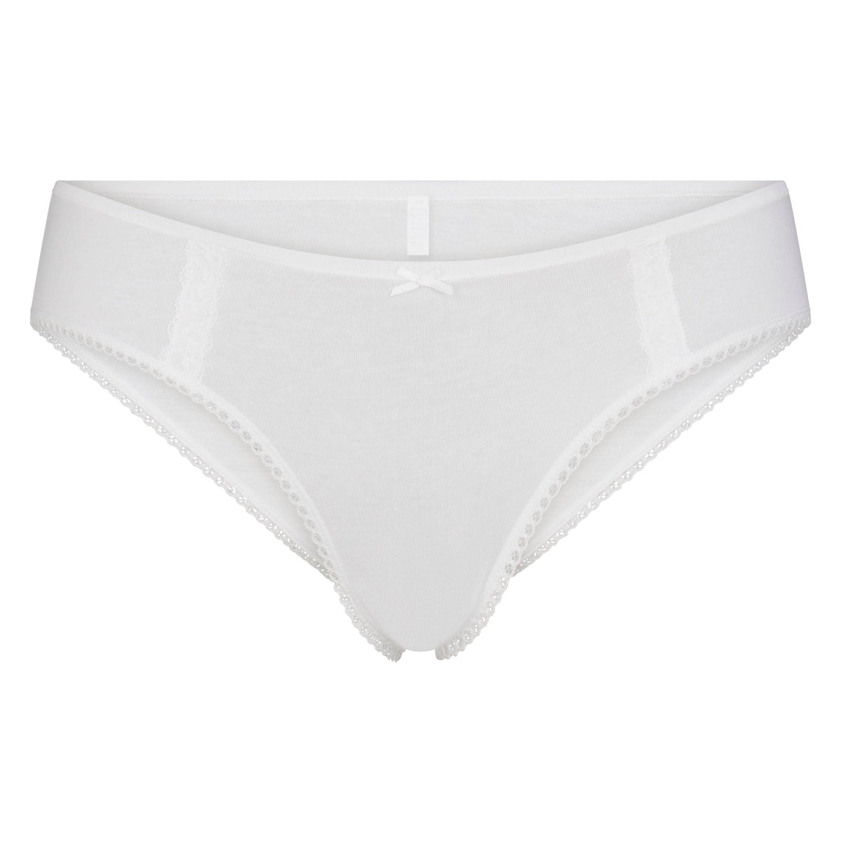 LIGHTWEIGHT COTTON LACE HIPSTER | SNOW FLAT ON A WHITE BACKGROUND | FLT