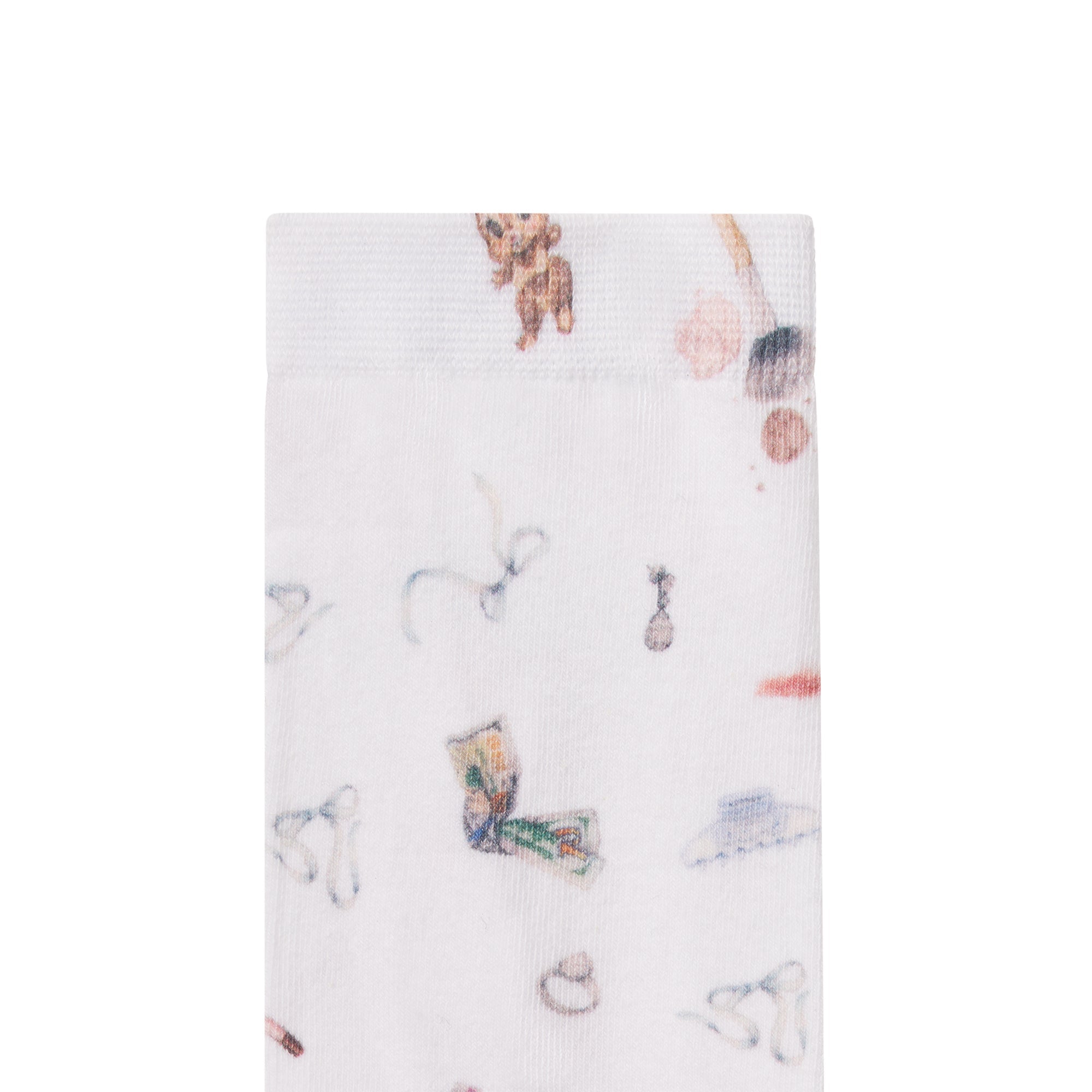 TEXTURED SOCK 3-PACK | SNOW-ESSENTIALS FLAT ON A WHITE BACKGROUND | FLT @ | FOCUS: 0.0, 1.0, 0.9
