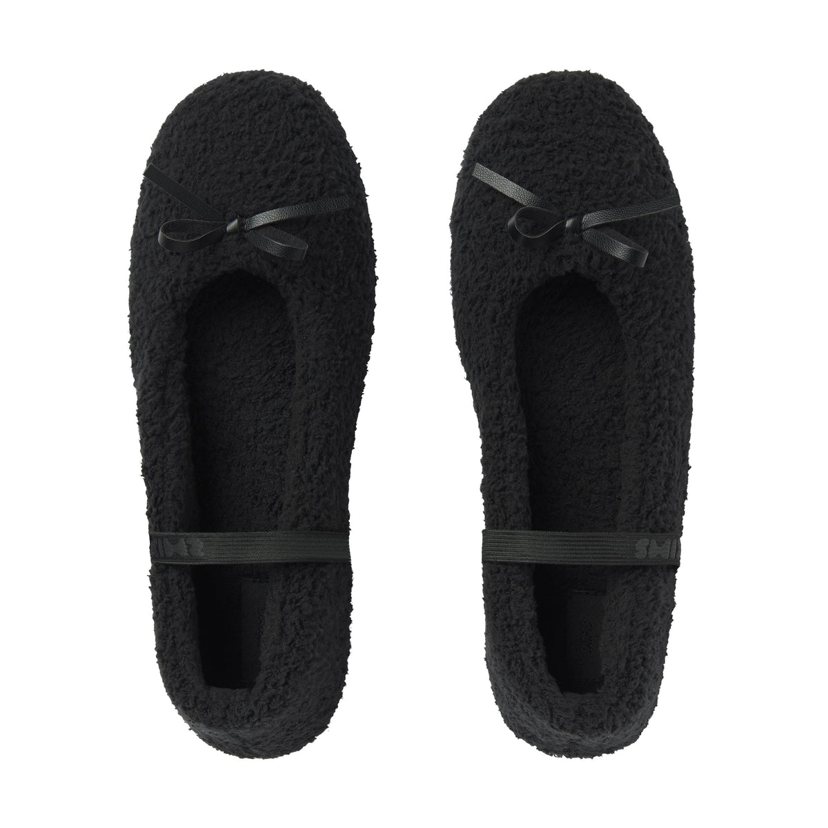 COZY BALLET SLIPPER | ONYX FLAT ON A WHITE BACKGROUND | FLT @ | FOCUS: 0.0, 1.0, 0.9