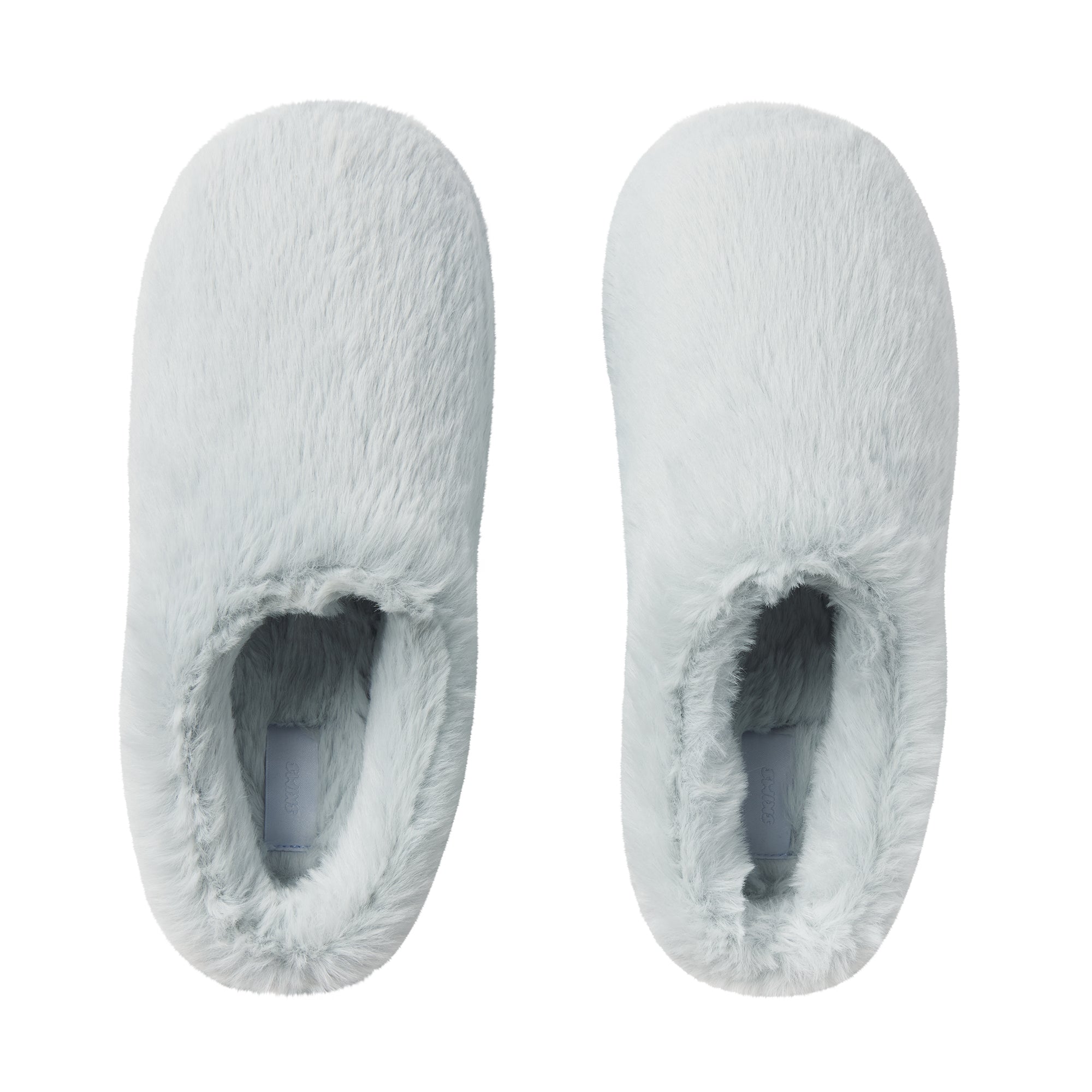 FAUX FUR SLIPPER | ZEN BLUE FLAT ON A WHITE BACKGROUND | FLT @ | FOCUS: 0.0, 1.0, 0.9