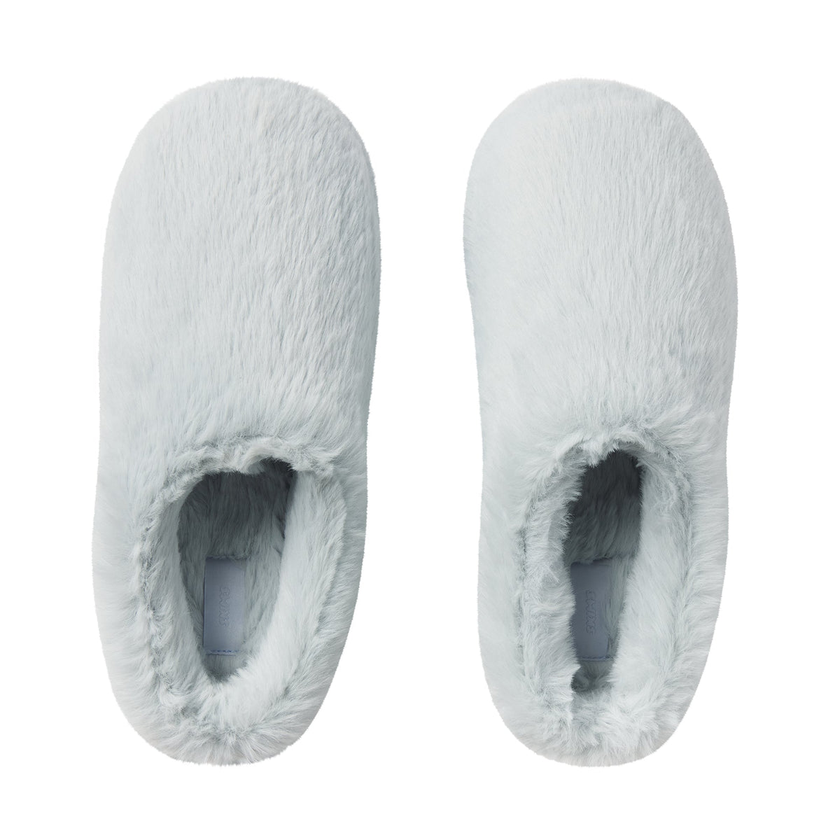 FAUX FUR SLIPPER | ZEN BLUE FLAT ON A WHITE BACKGROUND | FLT @ | FOCUS: 0.0, 1.0, 0.9