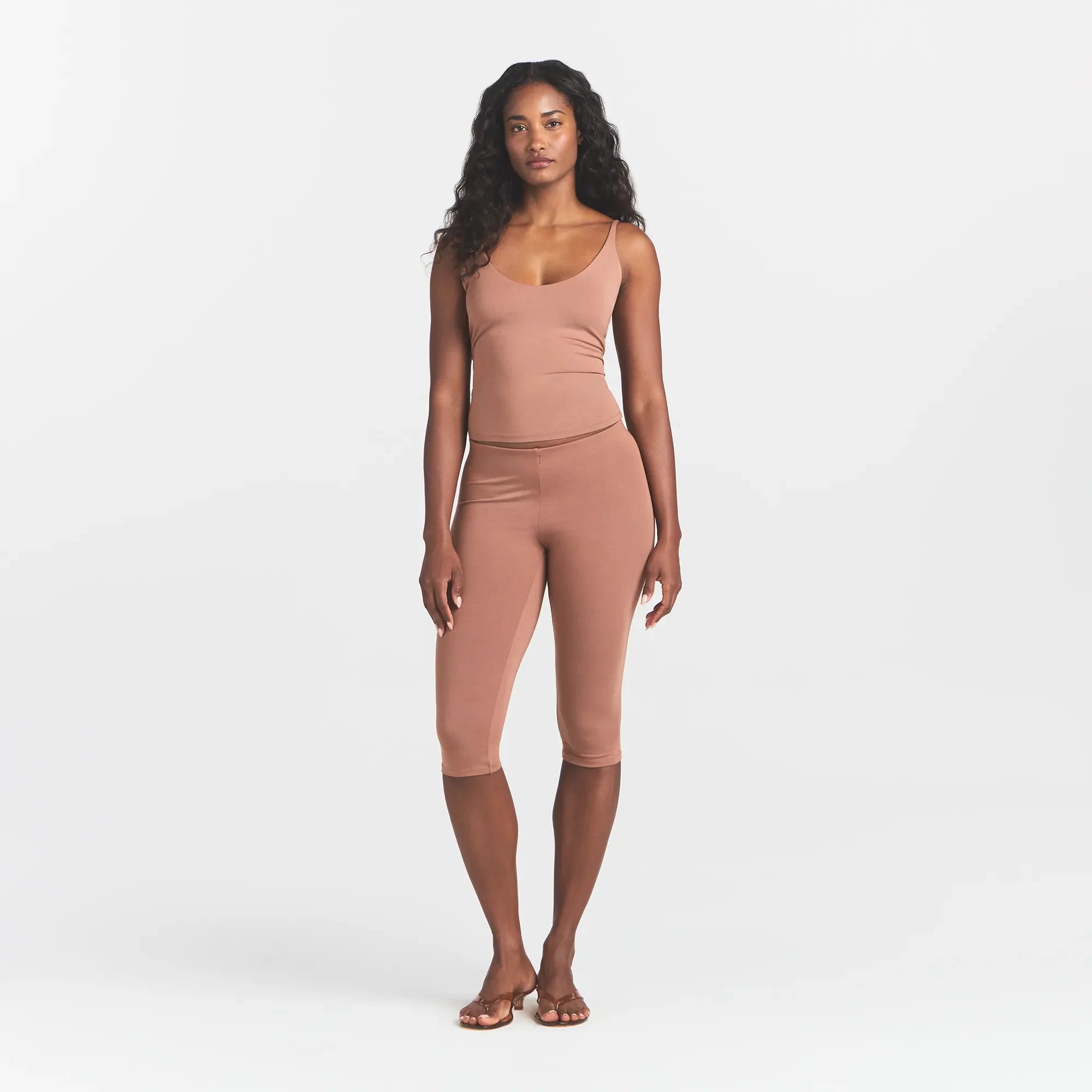 SMOOTH LAYERS SCOOP NECK CAMI | NUTMEG ON A MODEL FRONT VIEW @ | FOCUS: 0.0, 1.0, 0.9