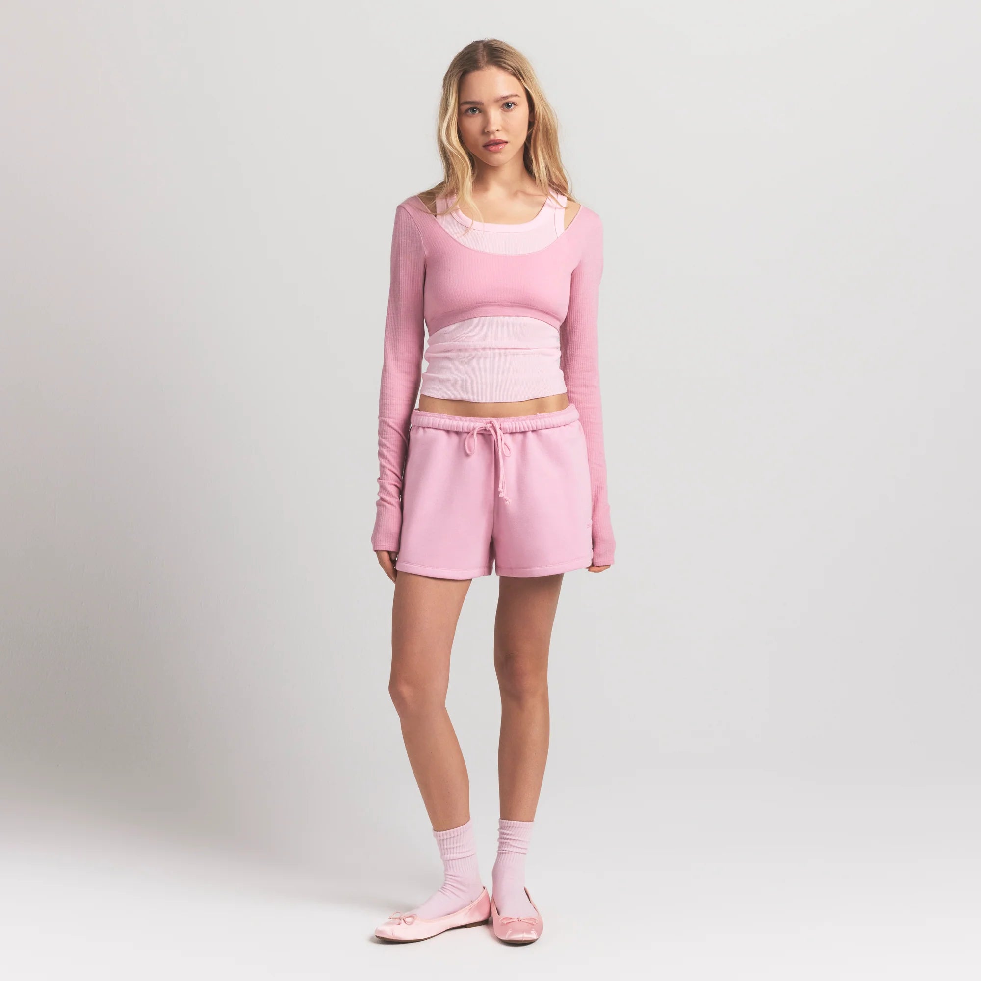 COTTON RIB SCOOP NECK TANK | CHERRY BLOSSOM ON A MODEL FRONT VIEW S | FOCUS: 0.0, 1.0, 0.9