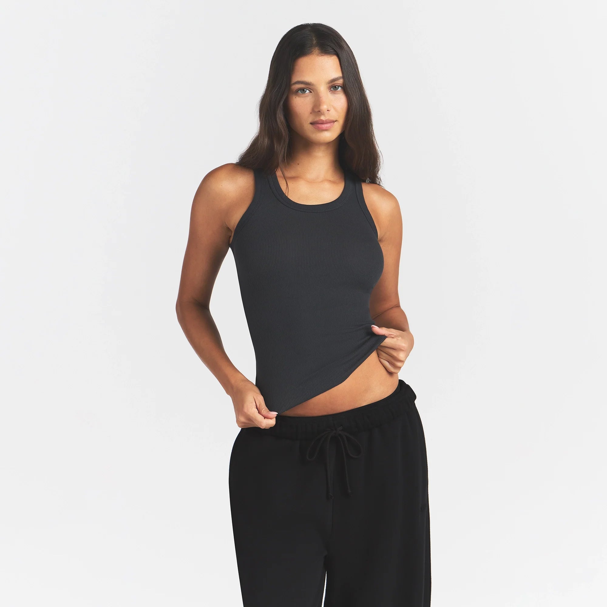 COTTON RIB SCOOP NECK TANK | SOOT ON A MODEL FRONT VIEW @ | FOCUS: 0.0, 1.0, 0.9