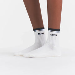 RIBBED QUARTER CREW LOGO SOCK 3-PACK | STONE MULTI ON A MODEL | FOCUS: 0.0, 1.0, 0.9