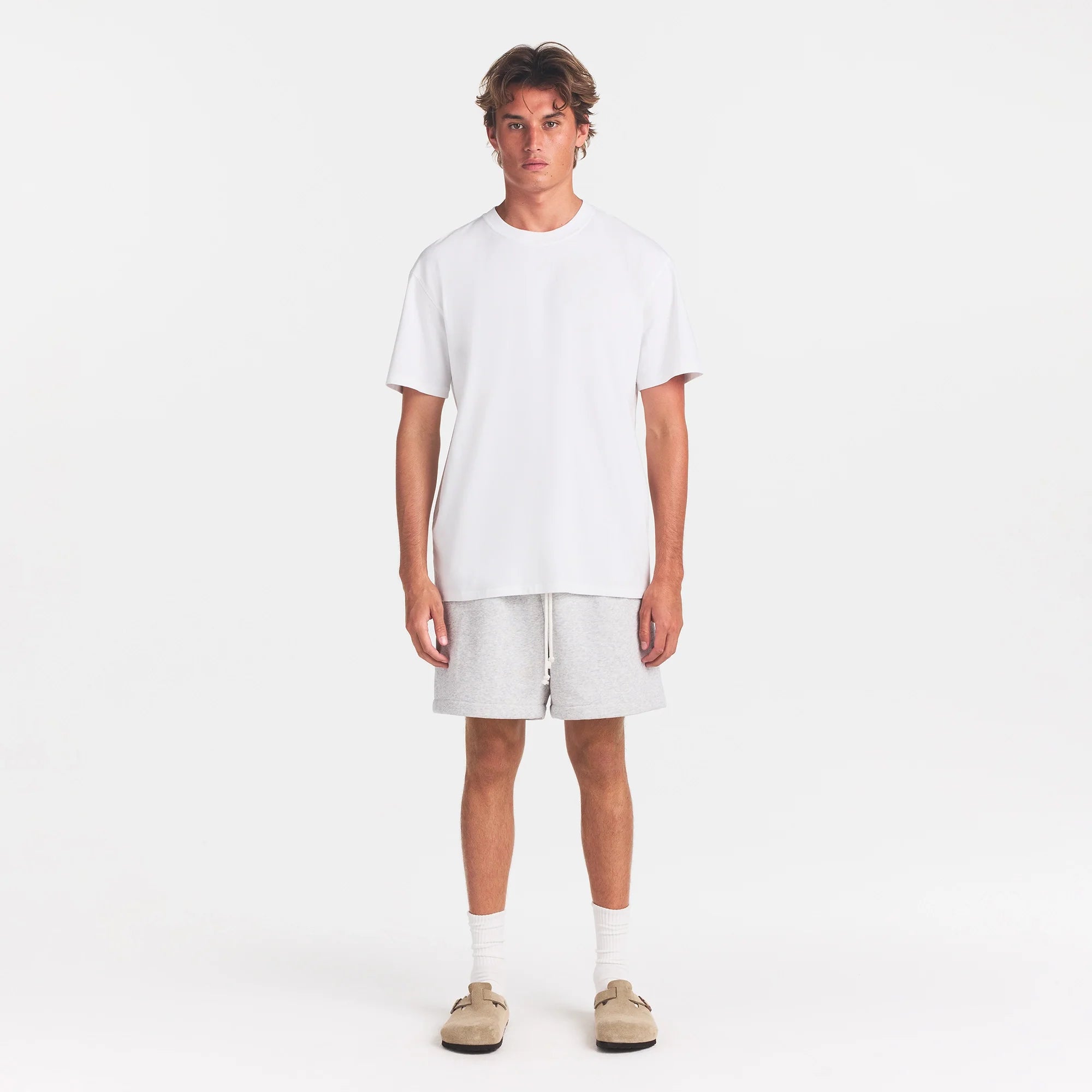 HEAVYWEIGHT COTTON MENS RELAXED T-SHIRT | CHALK ON A MODEL FRONT VIEW @ | FOCUS: 0.0, 1.0, 0.9