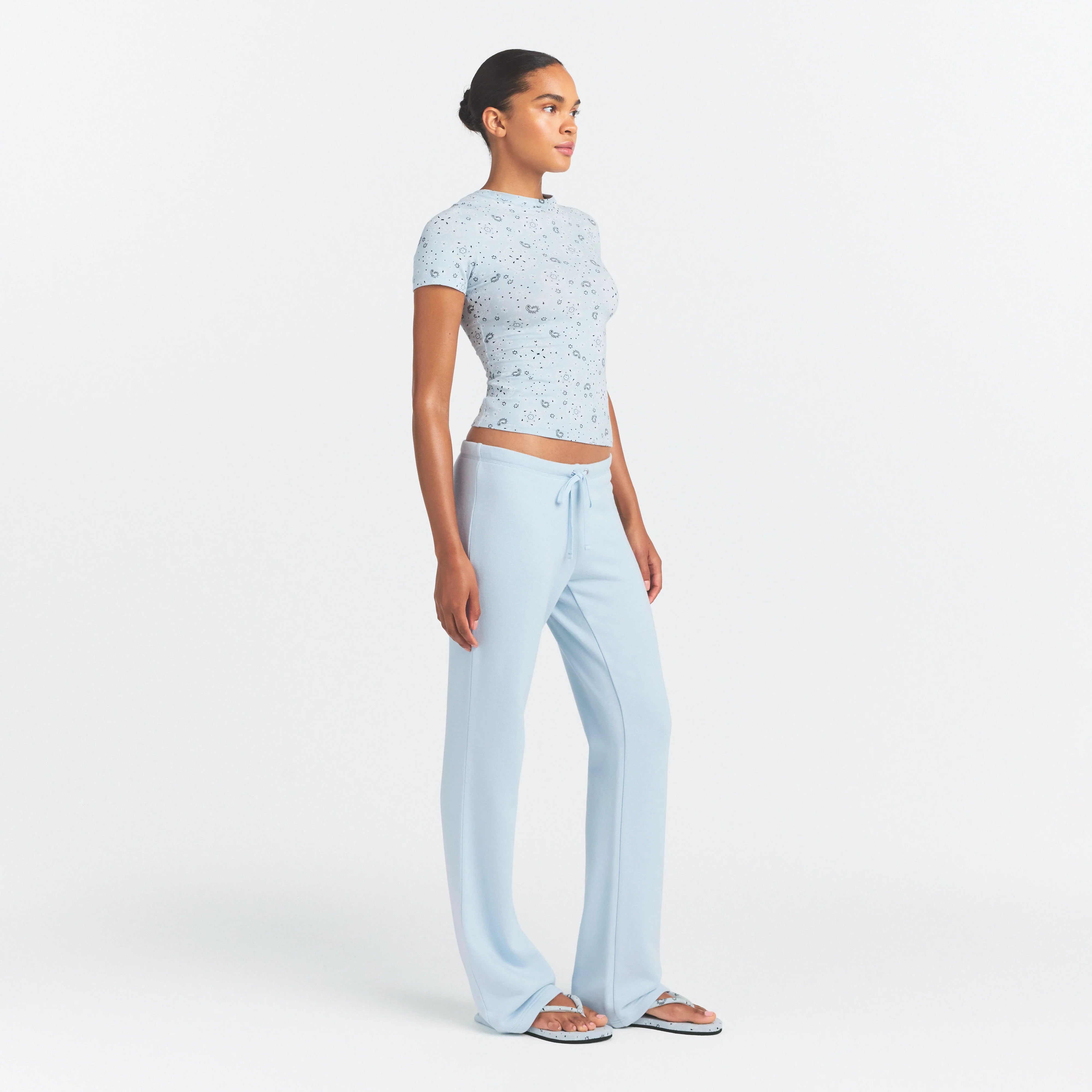 COTTON JERSEY T-SHIRT | POWDER BLUE BANDANA ON A MODEL SIDE VIEW @ | FOCUS: 0.0, 1.0, 0.9