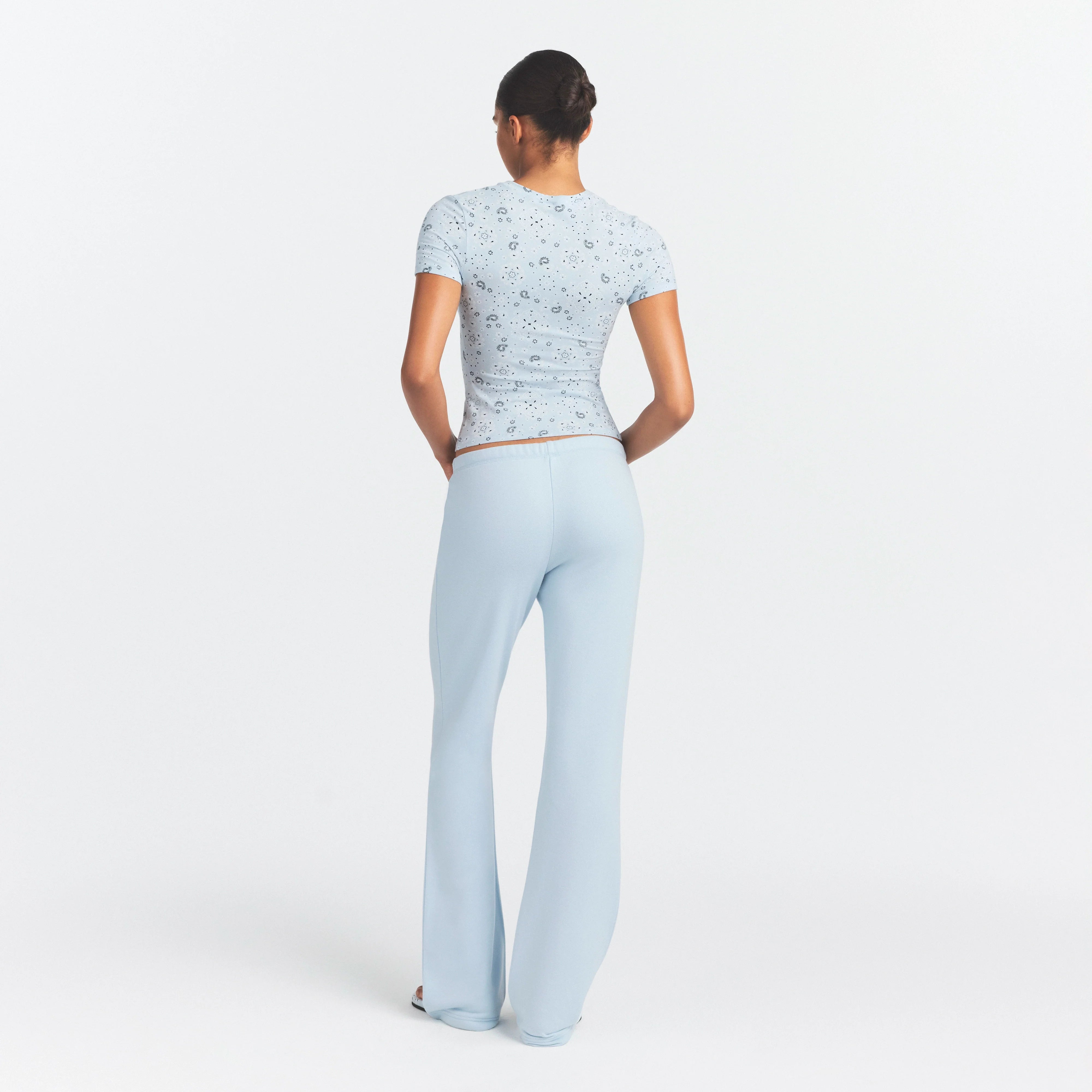 COTTON JERSEY T-SHIRT | POWDER BLUE BANDANA ON A MODEL SIDE VIEW @ | FOCUS: 0.0, 1.0, 0.9