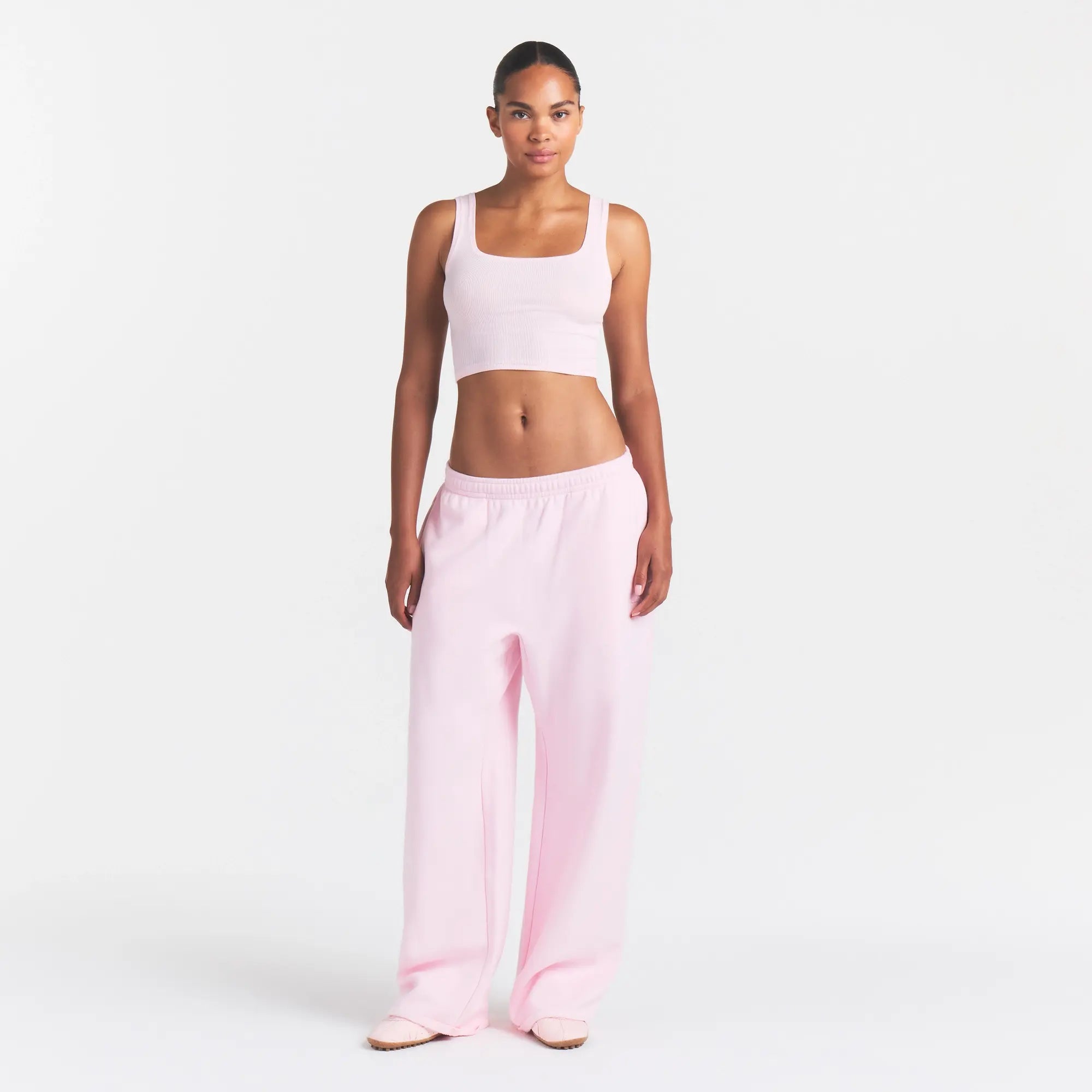 COTTON FLEECE CLASSIC STRAIGHT LEG PANT | CHERRY BLOSSOM ON A MODEL FRONT VIEW @ | FOCUS: 0.0, 1.0, 0.9