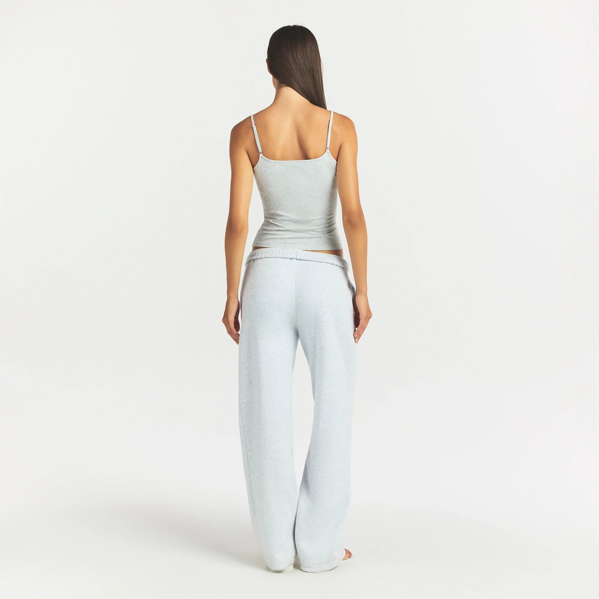 COTTON FLEECE CLASSIC STRAIGHT LEG PANT | LIGHT HEATHER GREY ON A MODEL SIDE VIEW @ | FOCUS: 0.0, 1.0, 0.9
