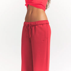 COTTON FLEECE CLASSIC STRAIGHT LEG PANT | WASHED RED ON A MODEL SIDE VIEW @ | FOCUS: 0.0, 1.0, 0.9