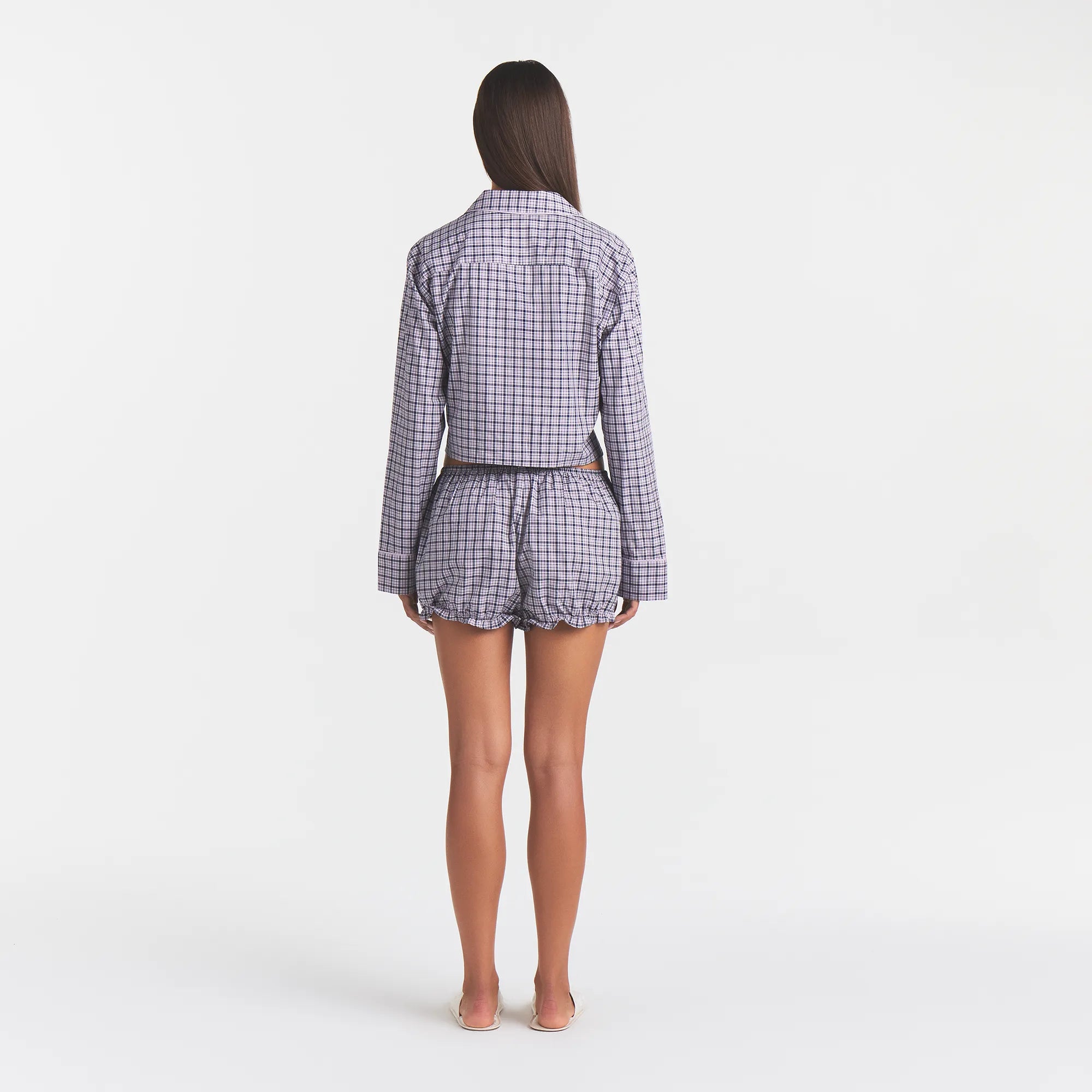 COTTON POPLIN SLEEP CROPPED BUTTON UP AND BLOOMER SET | IRIS MICA NAVY CHECK ON A MODEL | FOCUS: 0.0, 1.0, 0.9