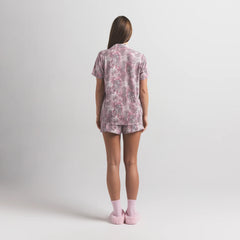 SKIMS SLEEP SHORT SLEEVE BUTTON UP SET | BLOOM MINI MULTI ANIMAL ON A MODEL BACK VIEW @ | FOCUS: 0.0, 1.0, 0.9