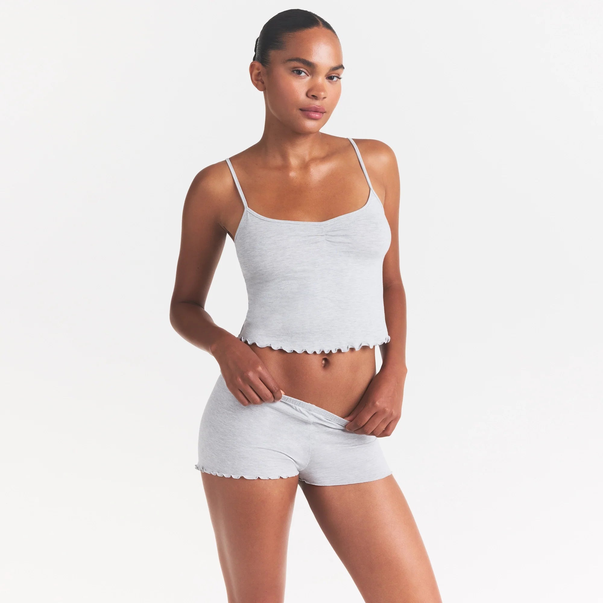 SKIMS SLEEP CAMI SET | LIGHT HEATHER GREY ON A MODEL SIDE VIEW @ | FOCUS: 0.0, 1.0, 0.9