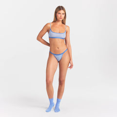 LIGHTWEIGHT COTTON LOGO PICOT THONG | ARCTIC GINGHAM ON A MODEL FRONT VIEW @ | FOCUS: 0.0, 1.0, 0.9