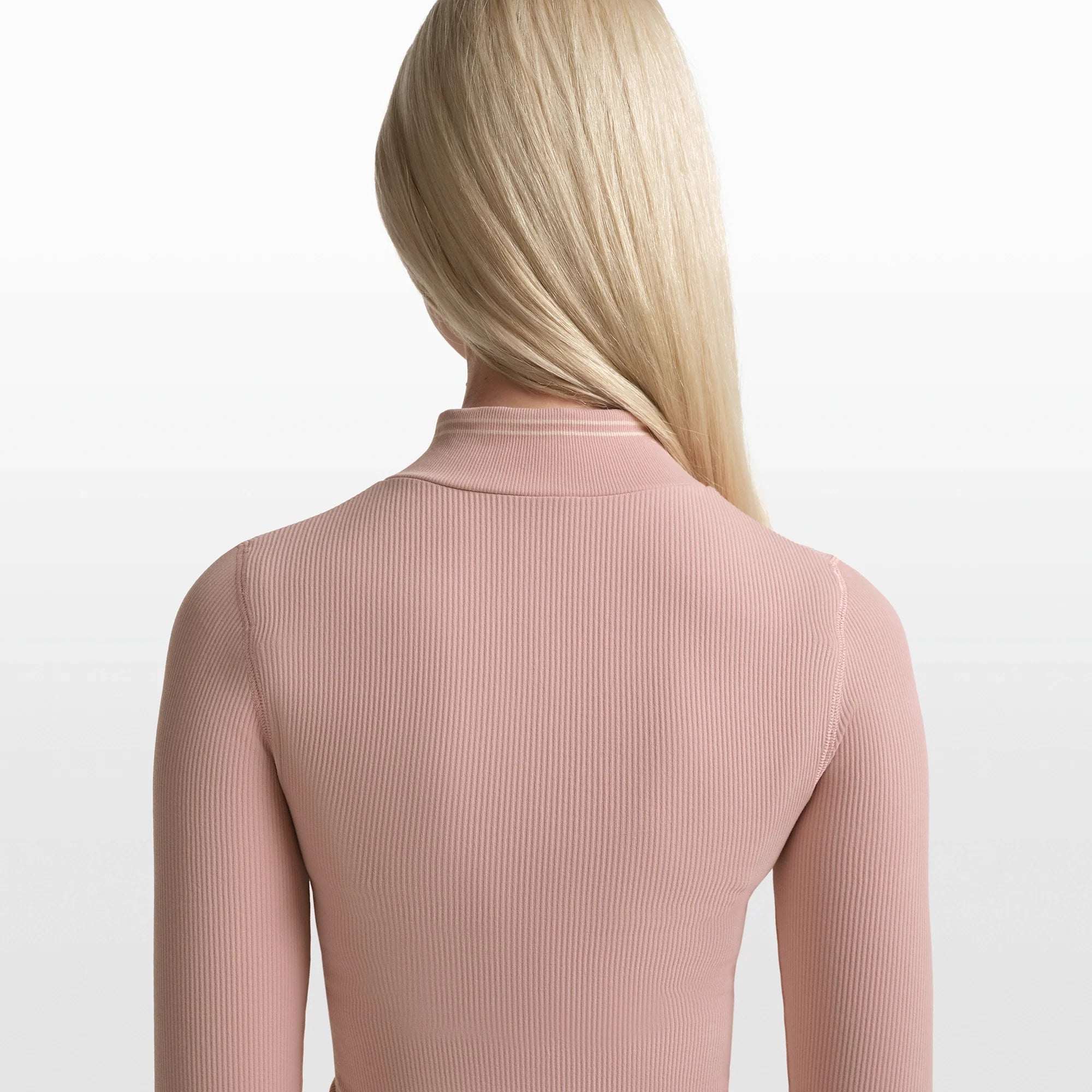 NikeSKIMS RIBBED SEAMLESS ZIP UP CROP JACKET | HIMALAYAN/ECRU ON A MODEL FRONT VIEW @ | FOCUS: 0.0, 1.0, 0.9