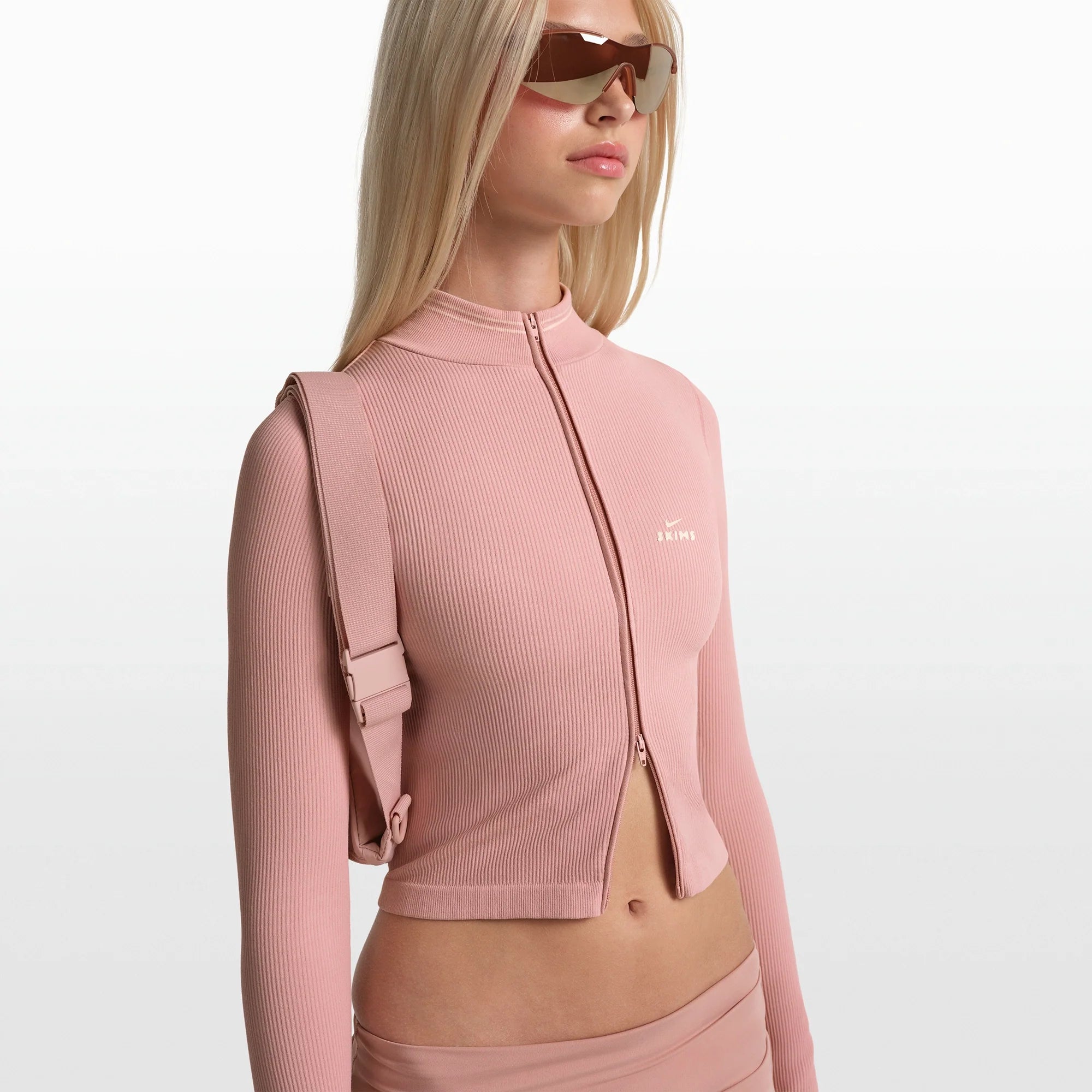NikeSKIMS RIBBED SEAMLESS ZIP UP CROP JACKET | HIMALAYAN ON A MODEL FRONT VIEW @ | FOCUS: 0.0, 1.0, 0.9