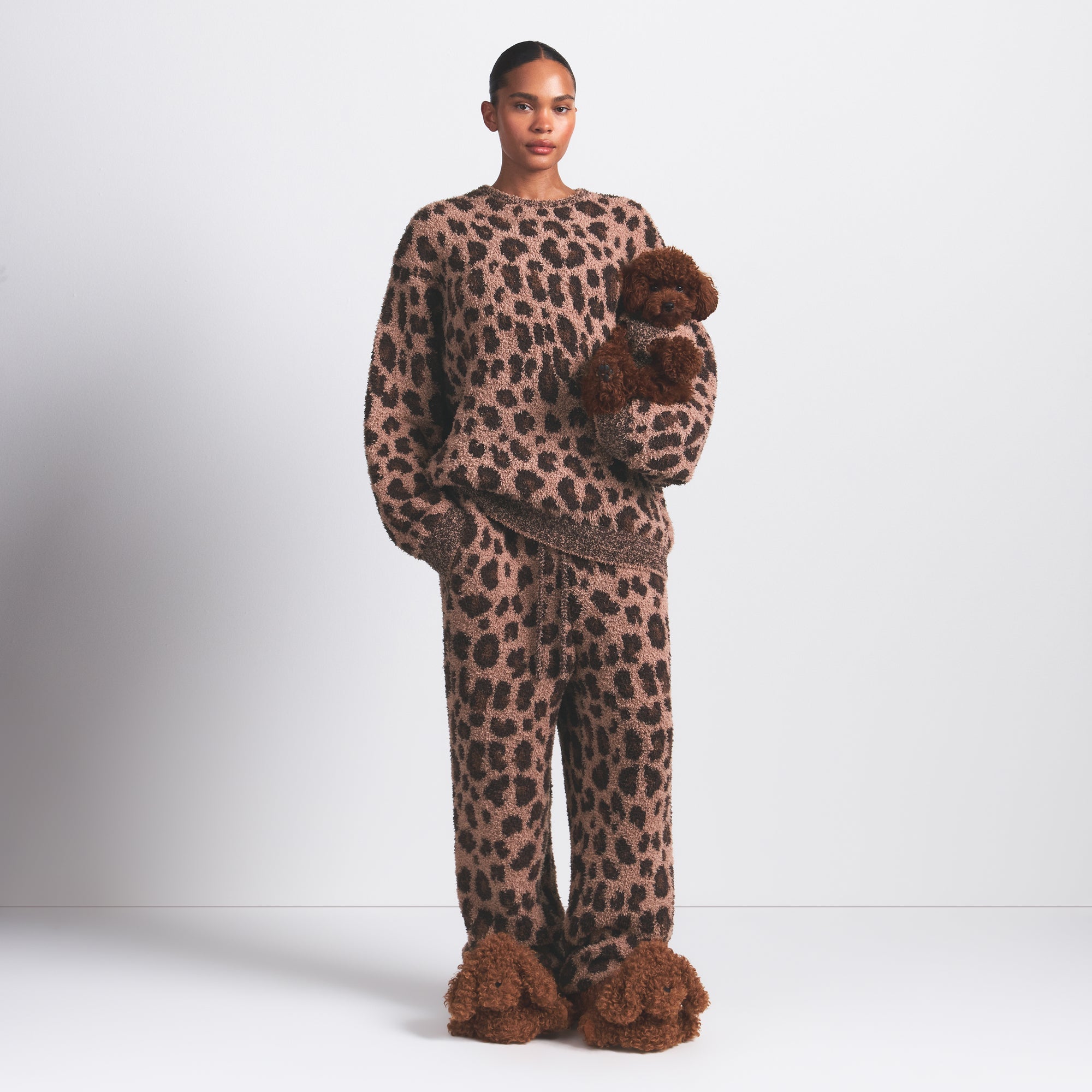 COZY OVERSIZED CREWNECK PULLOVER | SIENNA LEOPARD PRINT ON A MODEL FRONT VIEW @ | FOCUS: 0.0, 1.0, 0.9