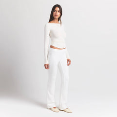 COTTON JERSEY LONG SLEEVE BOATNECK TOP | MARBLE ON A MODEL SIDE VIEW S | FOCUS: 0.0, 1.0, 0.9