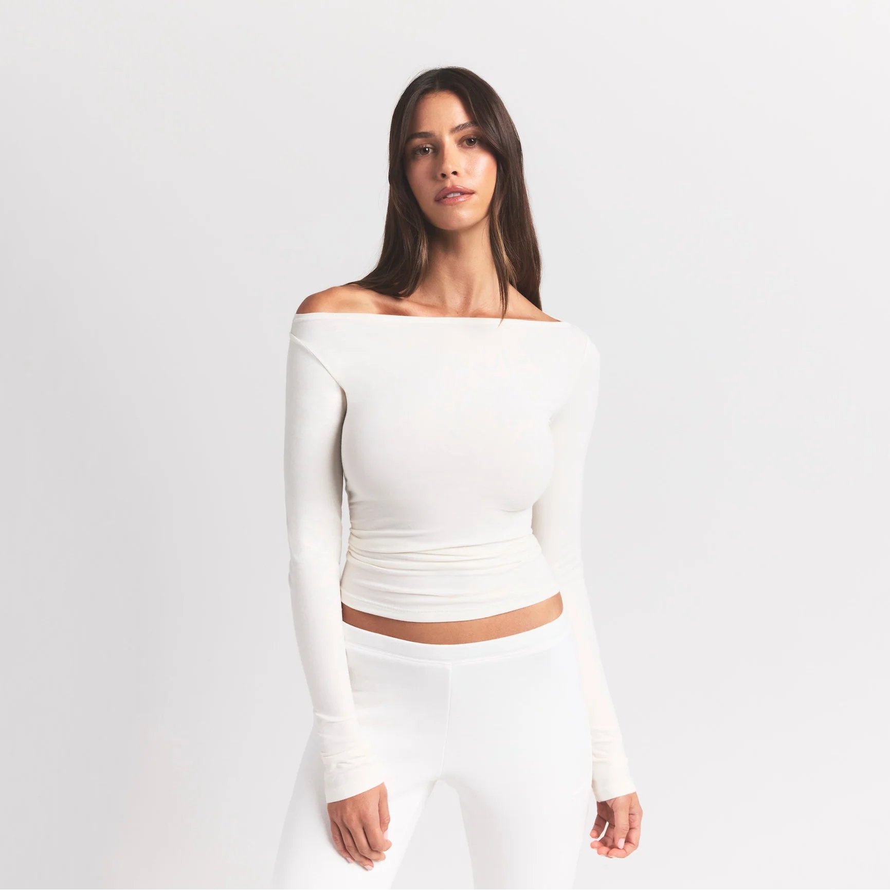 COTTON JERSEY LONG SLEEVE BOATNECK TOP | MARBLE ON A MODEL FRONT VIEW S | FOCUS: 0.0, 1.0, 0.9
