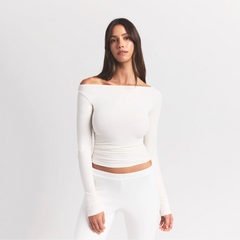 COTTON JERSEY LONG SLEEVE BOATNECK TOP | MARBLE ON A MODEL FRONT VIEW S | FOCUS: 0.0, 1.0, 0.9
