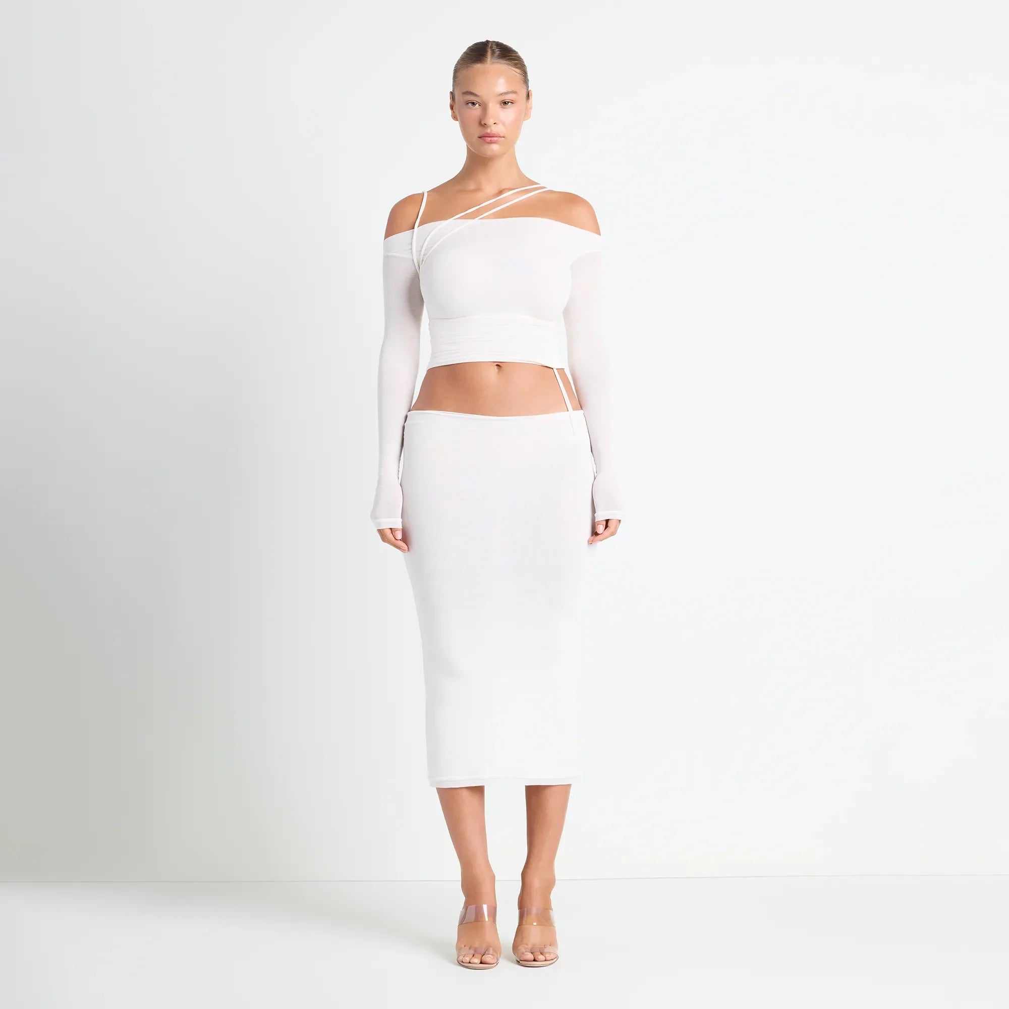 VETTESE X SKIMS SHEER MODAL OFF THE SHOULDER TOP | ECRU ON A MODEL FRONT VIEW | FOCUS: 0.0, 1.0, 0.9