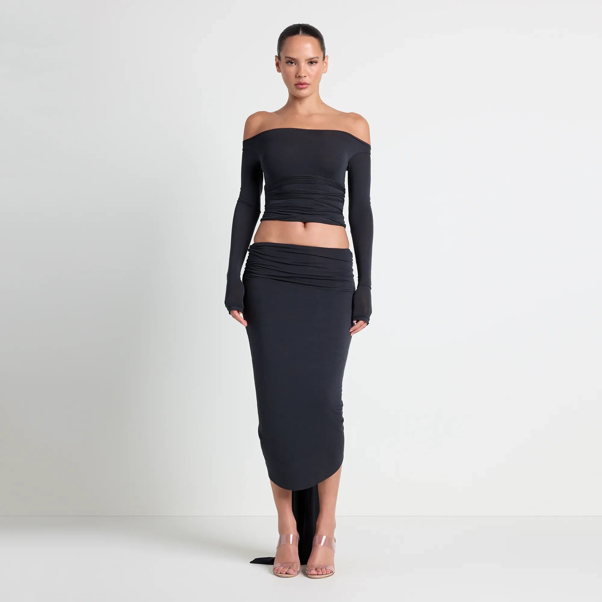 VETTESE X SKIMS SHEER MODAL OFF THE SHOULDER TOP | ONYX ON A MODEL FRONT VIEW| FOCUS: 0.0, 1.0, 0.9
